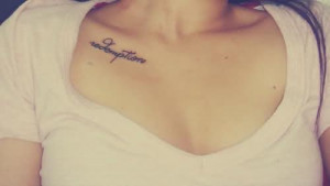 30 Collar Bone Tattoos Idea for Women and Girls (23)