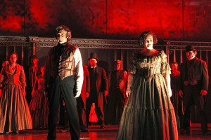 Drury Lane serves up a riveting, blood-red 'Sweeney Todd'