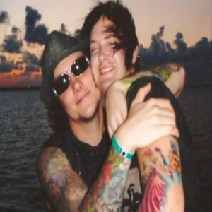 These are the pin the rev synyster Pictures