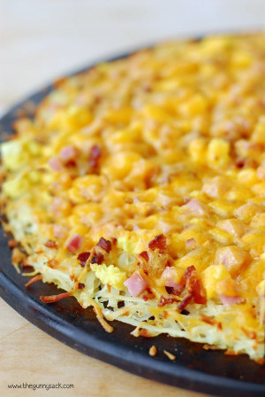 Breakfast Pizza with Hash Brown Crust