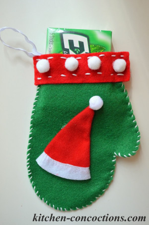 Felt Mitten Candy, Money or Gift Card Holders (Step-by-Step Tutorial)