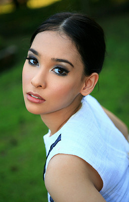 rhian ramos filipina actress filipina mother welsh father hollman ...