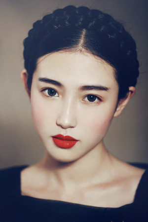 braid o Chinese model Zhang Xin Yuan Zhang Xinyuan milkmaid braid