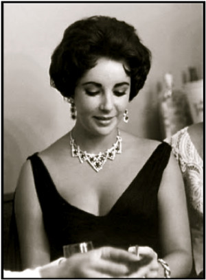 Elizabeth Taylor wearing the Taylor -Burton Diamond in a necklace by ...