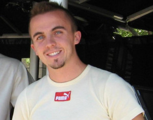 Frankie Muniz Suffers...