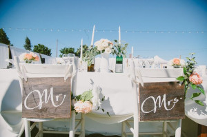 Romantic Oregon Riverside Wedding