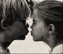 boy-girl-kiss-love-Favim.com-1559846.gif