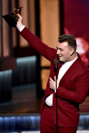 Sam Smith looked pleasurably shocked by Rihanna’s touching gesture ...
