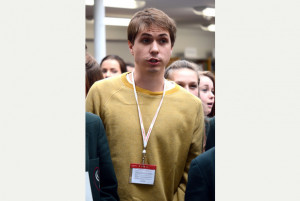 inbetweeners actor joe thomas joe thomas with pupils pic vikki lince