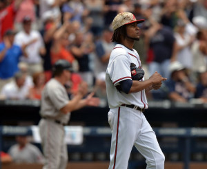 Braves’ Santana blows 5-run lead, Red Sox snap skid with 8-6 win
