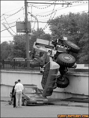 ... .net/images/2011/05/02/funny-car-accident-tractor_130434701342.jpg