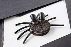 Recipe: Fun Halloween Oreo Spider Cookies