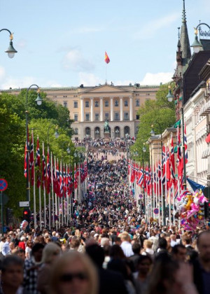 Oslo 17mai Toget P Karl Johans Gate