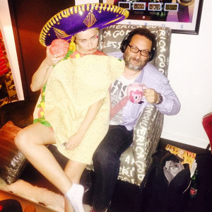 Cuenta De Instagram Cyrus Compartió Imágenes Polémicas Y Divertidas