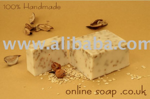 Natural_Goats_milk_and_Oat_Handmade_Soap.jpg