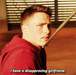 roy harper roy sees sara for the first time fight