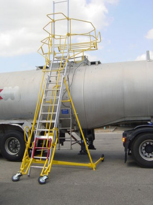 ... ladders ladders mobile ladder safety mobile ladder for tankers triax