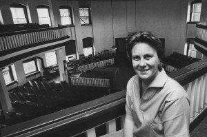 Author of To Kill a Mockingbird Harper Lee, in local coutrhouse while ...