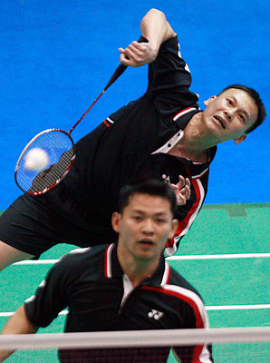 Howard Bach and Tony Gunawan won the badminton doubles title on