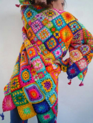 ... Crochet Coats, Crochet Rainbow Granny Square, Creative Crochet, Granny