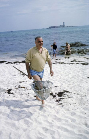 GEORGES POMPIDOU EN VACANCES AO T 1965