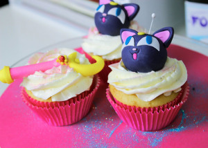 Learn how to make these Magically cute Luna P Ball cupcakes (and pipe ...