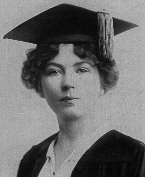 Description Christabel Pankhurst.jpg