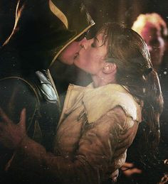 this was actually their first kiss lois and clarke awwwwww