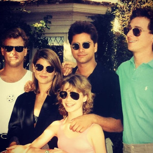 Oh my gawwww , it’s the Full House family hanging out in 1989.