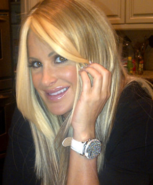 Phosphor Reveal Black Crystal watch