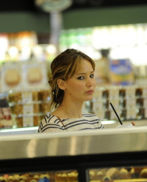 jennifer lawrence stops at whole foods in this photo jennifer lawrence ...
