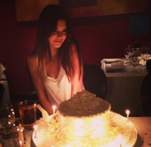 Kendall Jenner celebrates 18th birthday with masked family dinner!