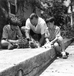 577px-Ernest_Hemingway_with_sons_Patrick_and_Gregory_with_kittens_in ...