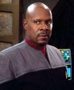 after that, sisko had the facial hair.. The sculpt would be perfect.