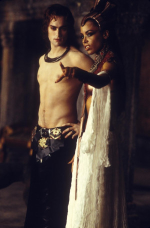 Stuart Townsend and Aaliyah in Warner Brothers’ Queen of The Damned ...