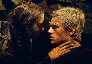 Katniss-and-Peeta-Cave-Scene-The-Hunger-Games.jpg