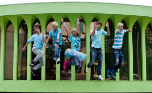 Videos, Entertainment, Fashion, Music, and Celebrity News for Teens ...