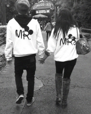 Cute Ideas for Couples Going to DisneylandDon’t get me wrong ...