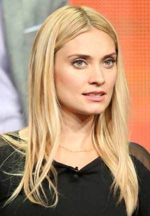 Spencer Grammer: Long Blonde Straight Hairstyle 2014