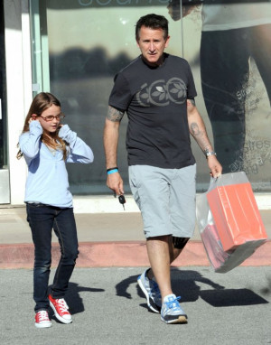Anthony LaPaglia, Daughter Go Shopping!