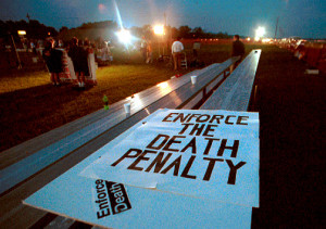 Few turned out to support the execution Pro-death penalty side