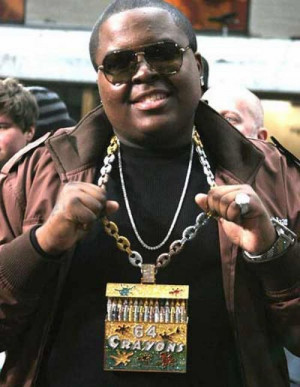 Most Ridiculous Chains of Rappers (22 pics)