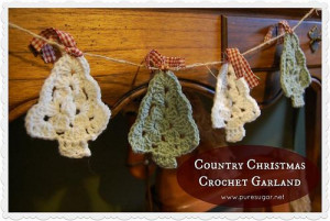cute little crochet Christmas treegarland