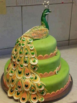 Peacock Style Wedding Cakes