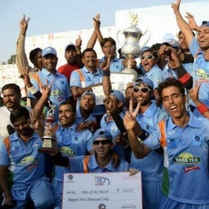 ... beats defending champions Pakistan in final chasing 390 in 40 overs