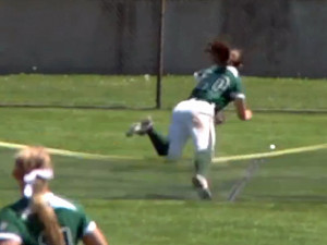 college-softball-player-makes-incredible-home-run-robbing-catch-to-win ...