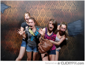 Funny Pictures Of People Getting Scared Funny-haunted-house-photos1021
