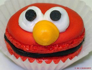 elmo-birthday-party-ideas-elmo-macaroons.jpg