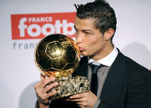 ... Ronaldo è il Pallone d’oro 2013. Battuti Leo Messi e Frank Ribery