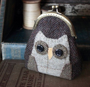 Primitive Owl Wool Applique Coin Purse by rockriverstitches...too cute ...